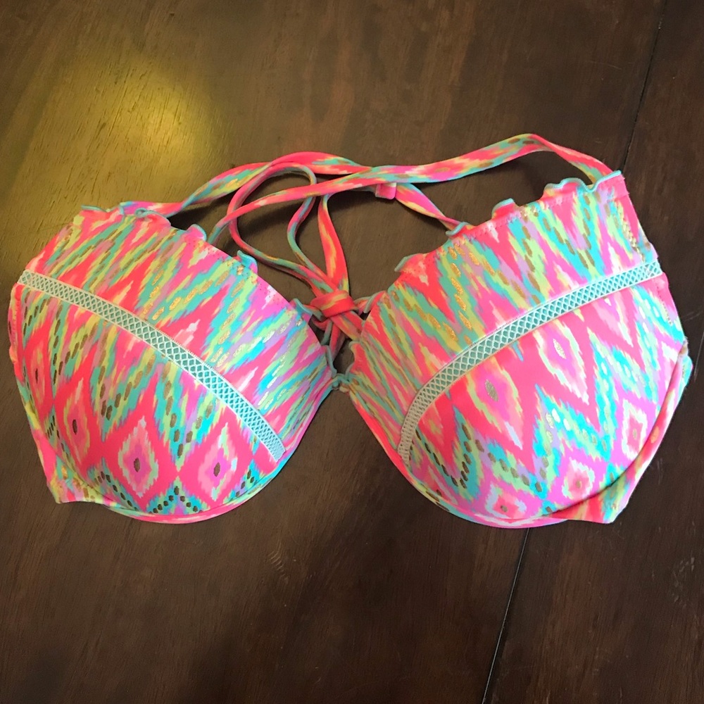 Women’s 34dd swimsuit top